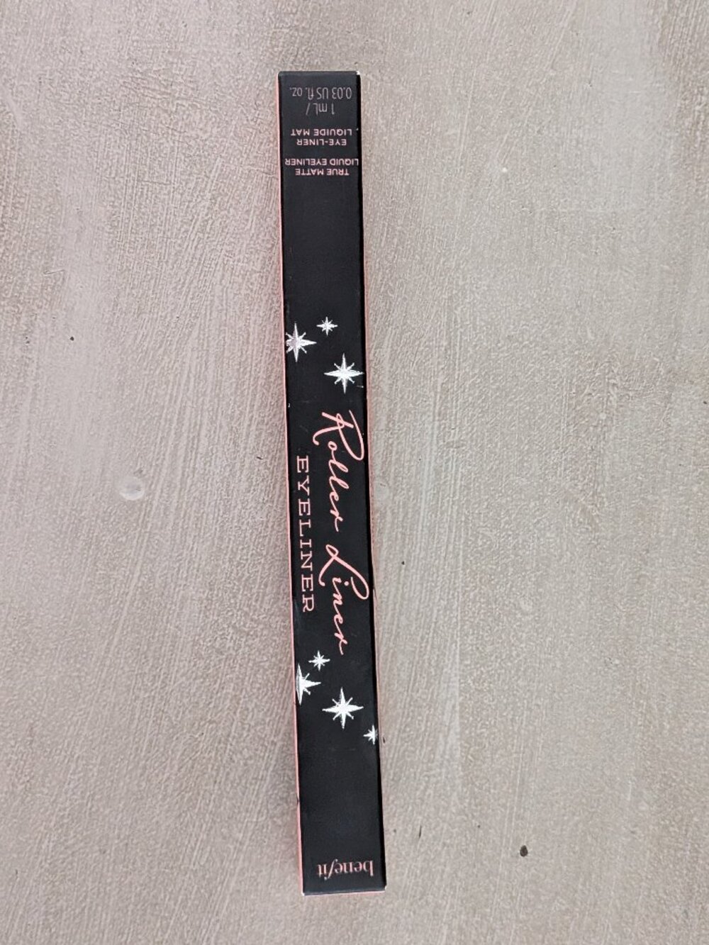 Benefit Cosmetics - Roller Liner Waterproof Liquid Eyeliner - Black